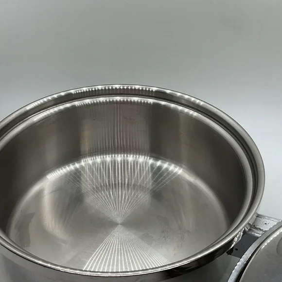 Saladmaster T304S Stainless Steel 2Qt Saucepan with Vapo Seal Lid - Picture 7 of 11
